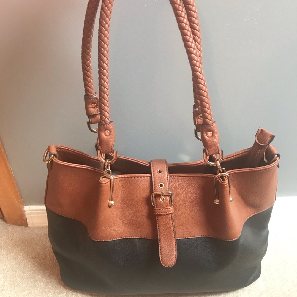 Black Rivet Leather Purse